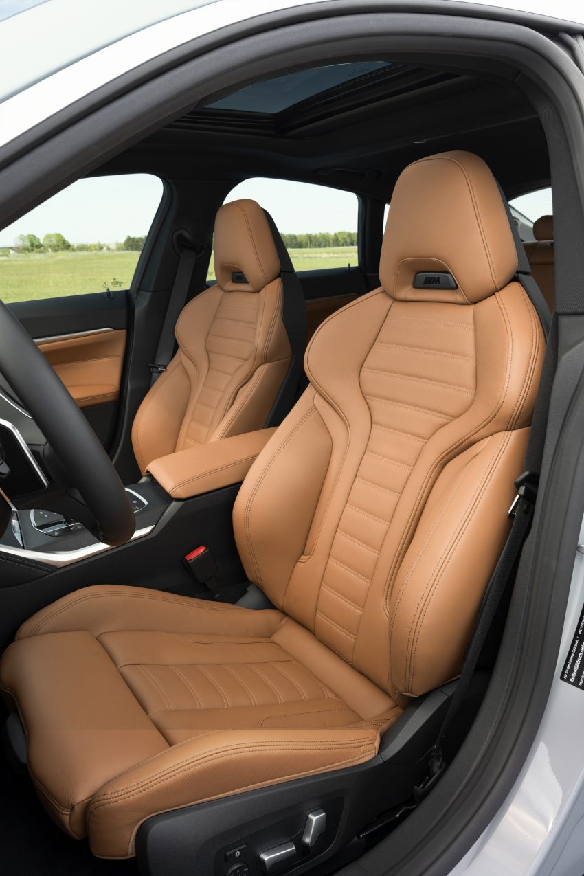 2022 BMW 4 Series 430i Gran Coupé - Interior, Front Seats Phone Wallpaper 850x1275 #30