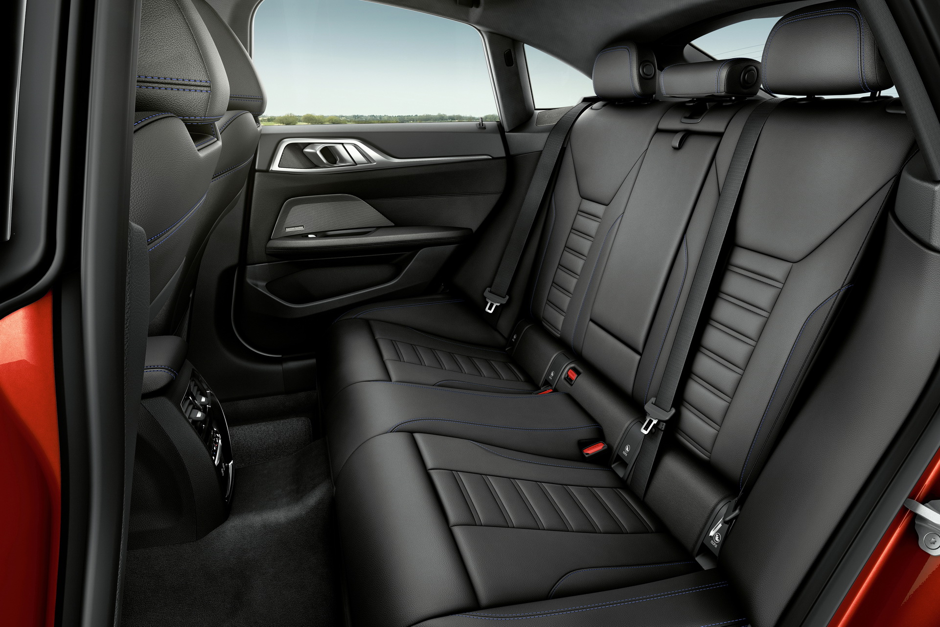 Download 2022 BMW 4 Series M440i xDrive Gran Coupé - Interior, Rear Seats HD Wallpaper 1921x1281 #32