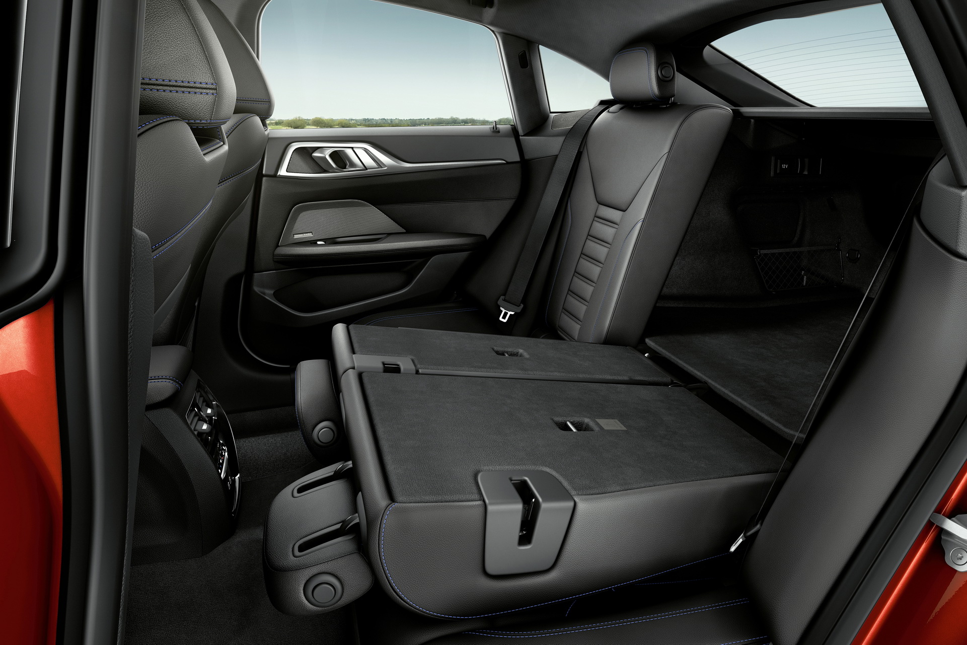 Download 2022 BMW 4 Series M440i xDrive Gran Coupé - Interior, Rear Seats HD Wallpaper 1921x1281 #33