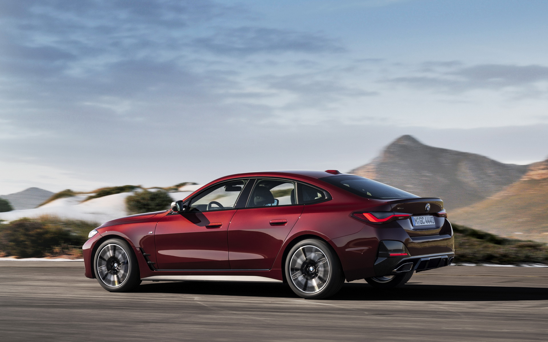 Download 2022 BMW 4 Series M440i xDrive Gran Coupé - Rear Three-Quarter HD Wallpaper 1921x1200 #9