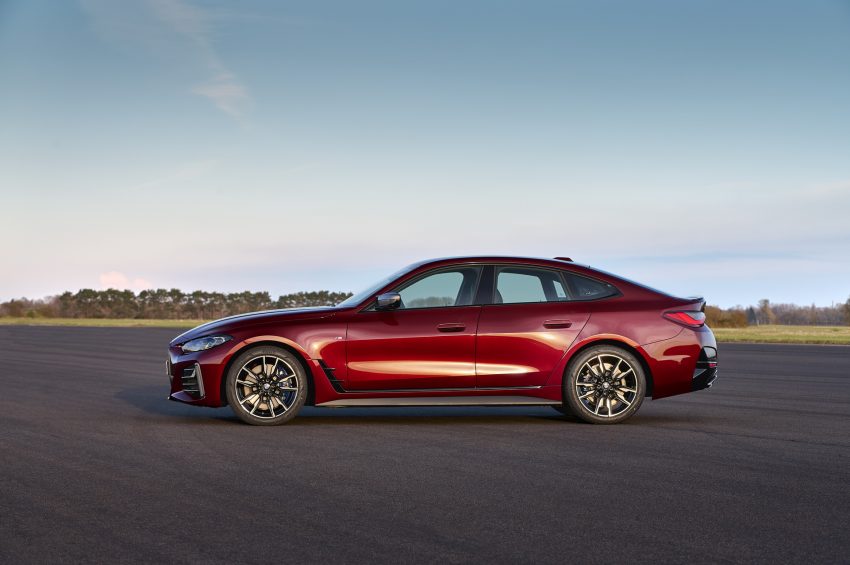 2022 BMW 4 Series M440i xDrive Gran Coupé - Side HD Wallpapers 850x565 #19 2022 BMW 4 Series M440i xDrive Gran Coupé - Side Wallpaper 850x565 #19