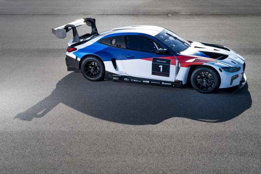 2022 BMW M4 GT3 - Front Three-Quarter Wallpaper 850x567 #43