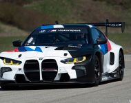 2022 BMW M4 GT3 - Front Three-Quarter Wallpaper 190x150