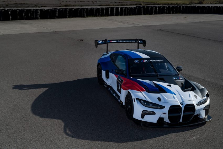 2022 BMW M4 GT3 - Front Three-Quarter Wallpaper 850x567 #14
