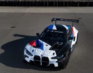 2022 BMW M4 GT3 - Front Three-Quarter Wallpaper 190x150