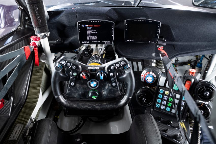 2022 BMW M4 GT3 - Interior, Cockpit Wallpaper 850x567 #57