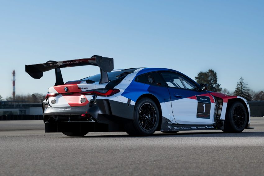 2022 BMW M4 GT3 - Rear Three-Quarter Wallpaper 850x567 #38