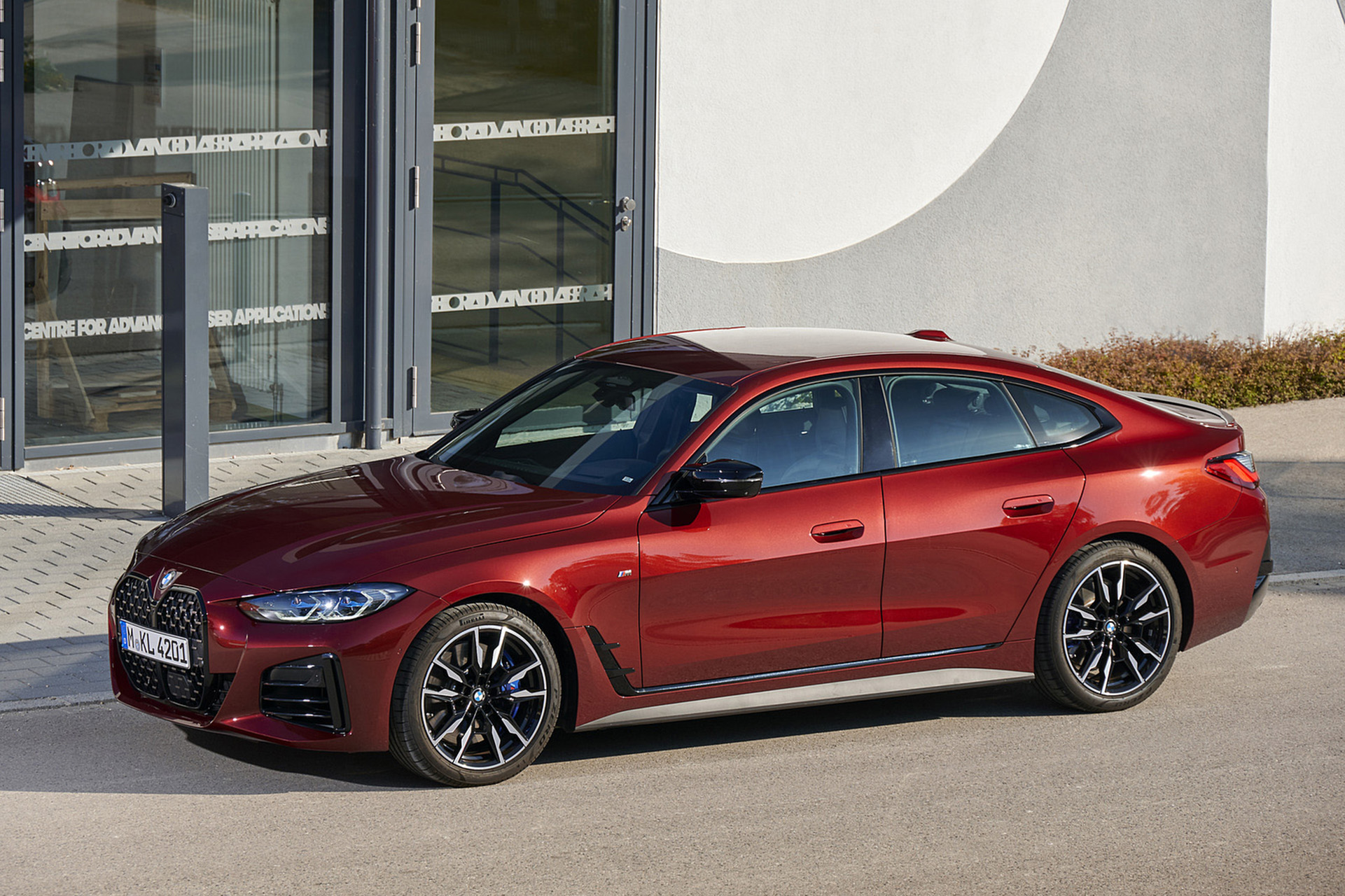 Download 2022 BMW M440i xDrive Gran Coupe - Front Three-Quarter HD Wallpaper 1921x1280 #77