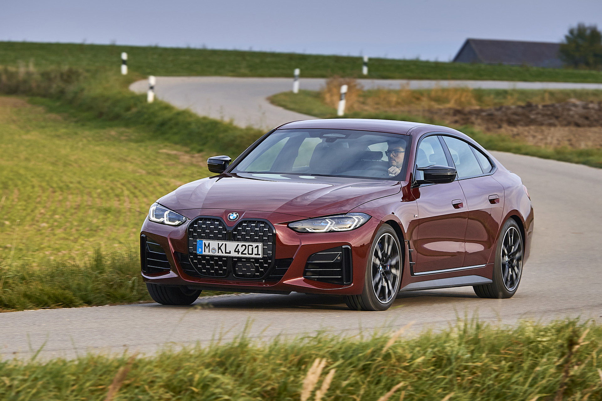 Download 2022 BMW M440i xDrive Gran Coupe - Front Three-Quarter HD Wallpaper 1921x1280 #60