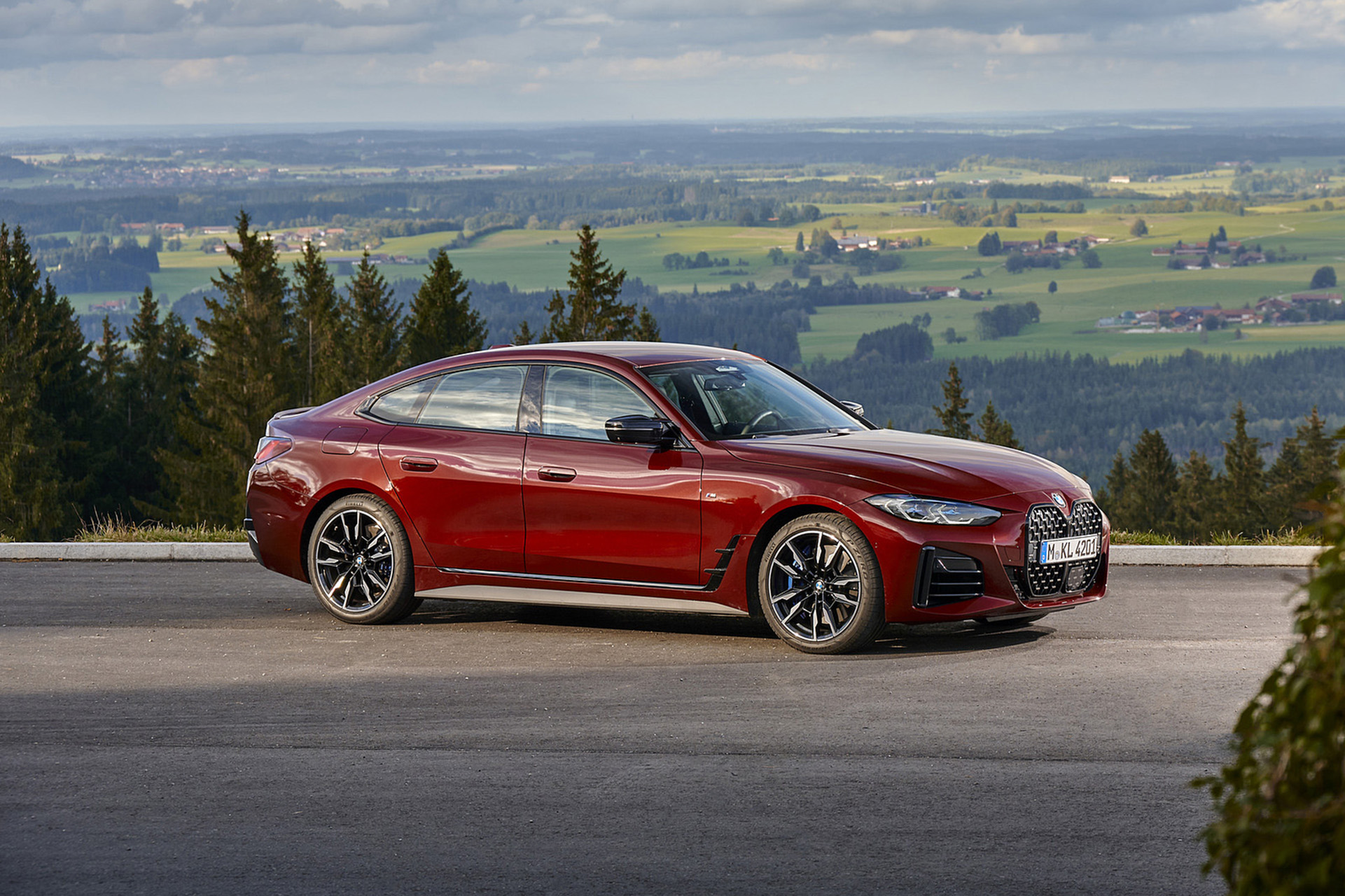 Download 2022 BMW M440i xDrive Gran Coupe - Front Three-Quarter HD Wallpaper 1921x1280 #97