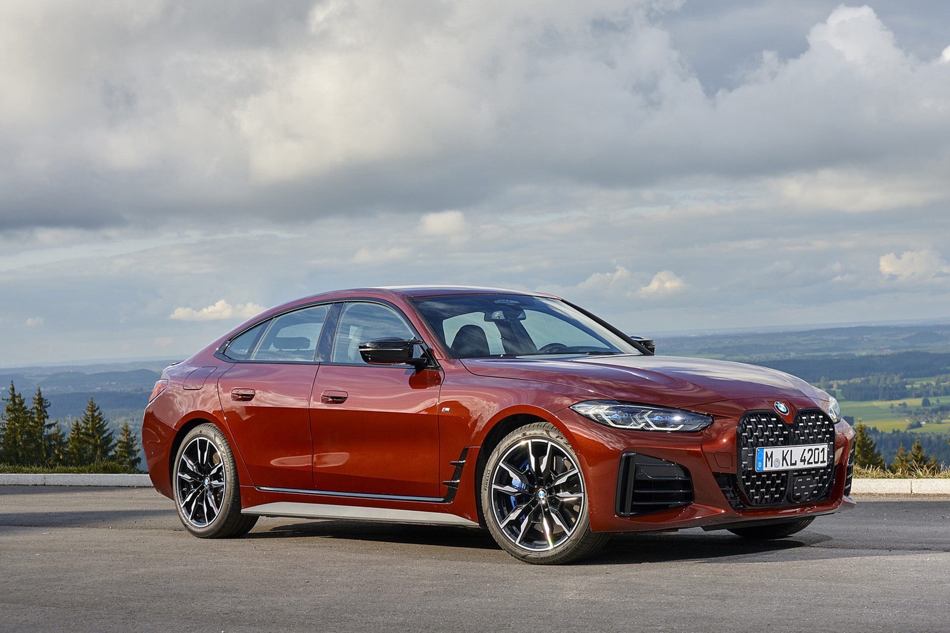 Download 2022 BMW M440i xDrive Gran Coupe - Front Three-Quarter HD Wallpaper 1921x1280 #99