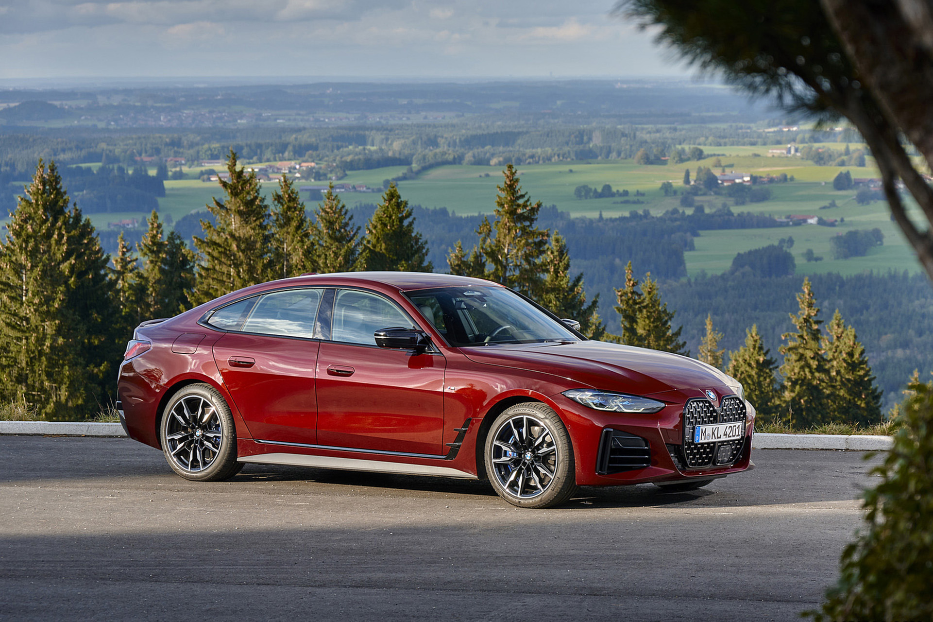 Download 2022 BMW M440i xDrive Gran Coupe - Front Three-Quarter HD Wallpaper 1921x1280 #100