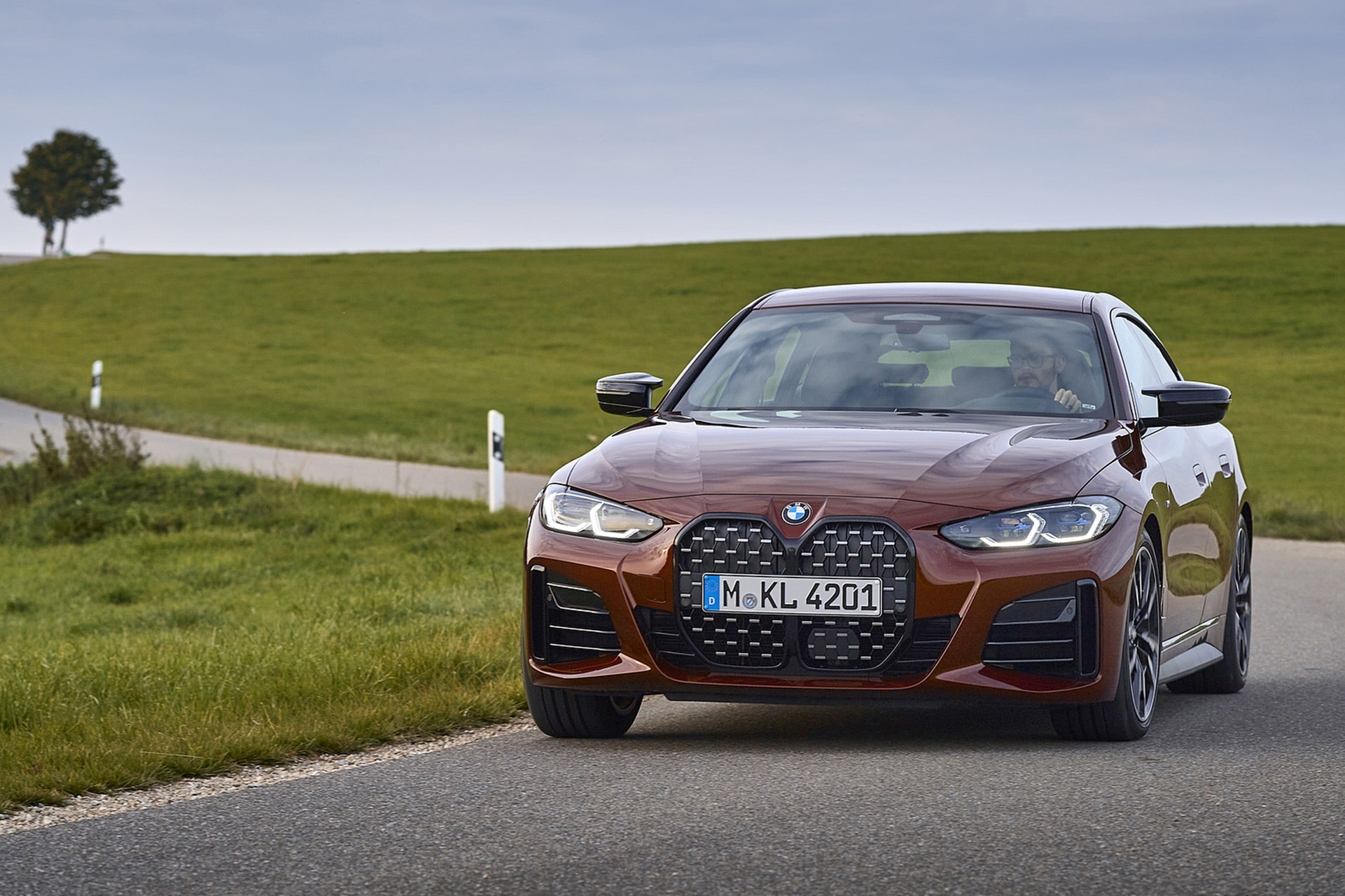 Download 2022 BMW M440i xDrive Gran Coupe - Front HD Wallpaper 1921x1280 #64