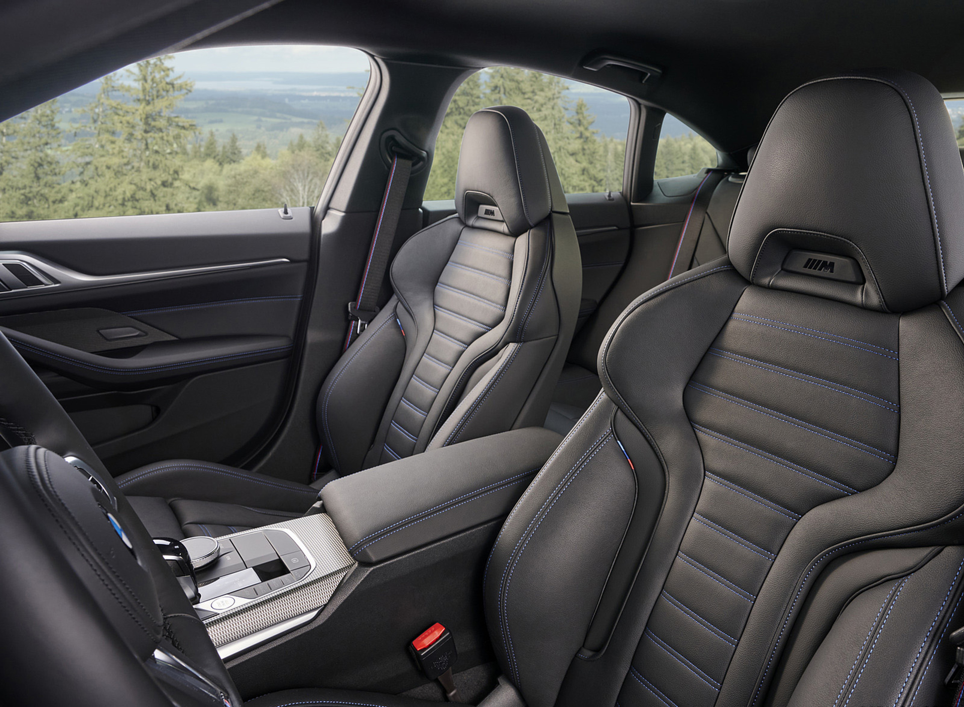 Download 2022 BMW M440i xDrive Gran Coupe - Interior, Front Seats HD Wallpaper 1920x1409 #133