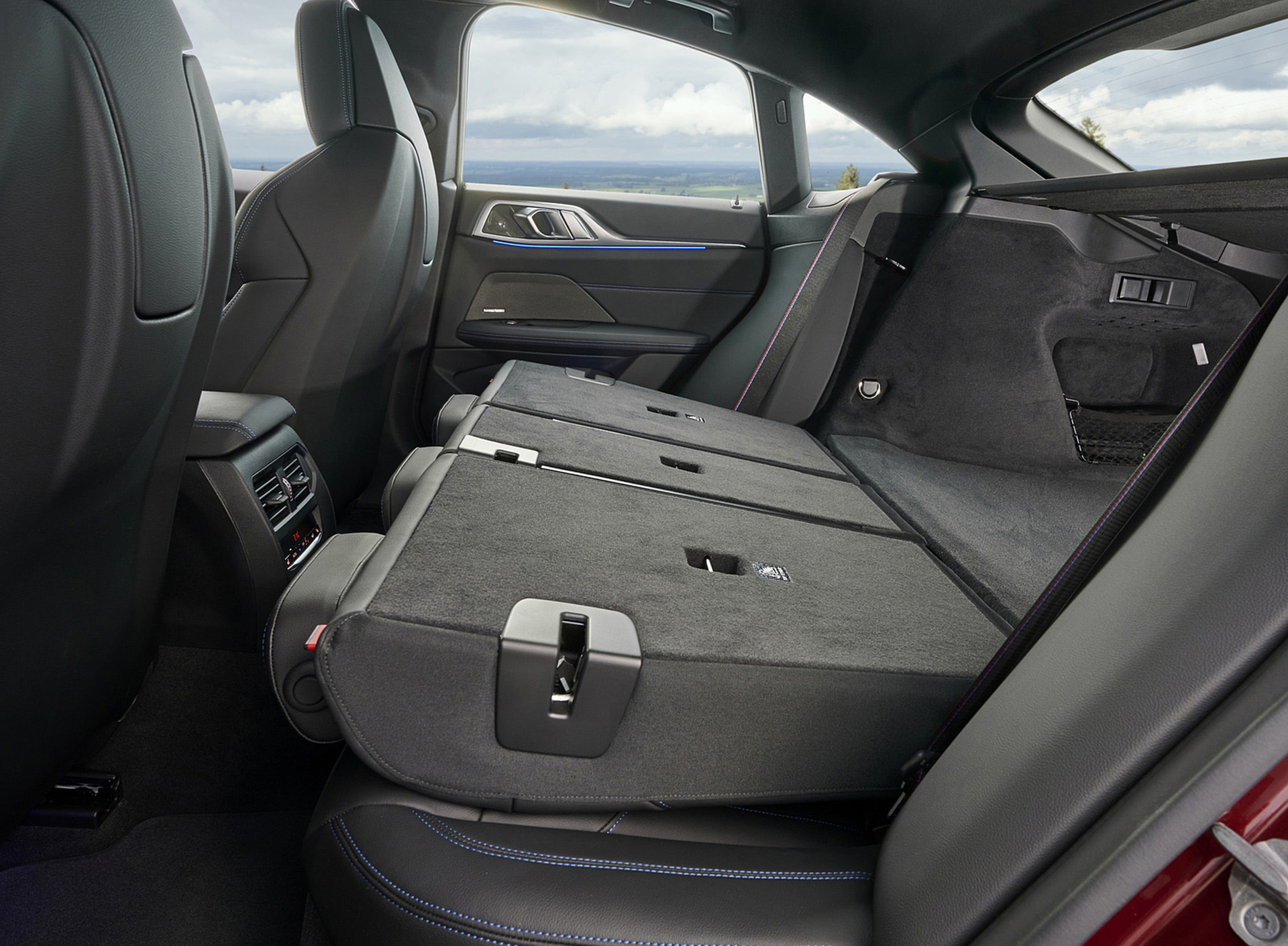 Download 2022 BMW M440i xDrive Gran Coupe - Interior, Rear Seats HD Wallpaper 1920x1409 #135