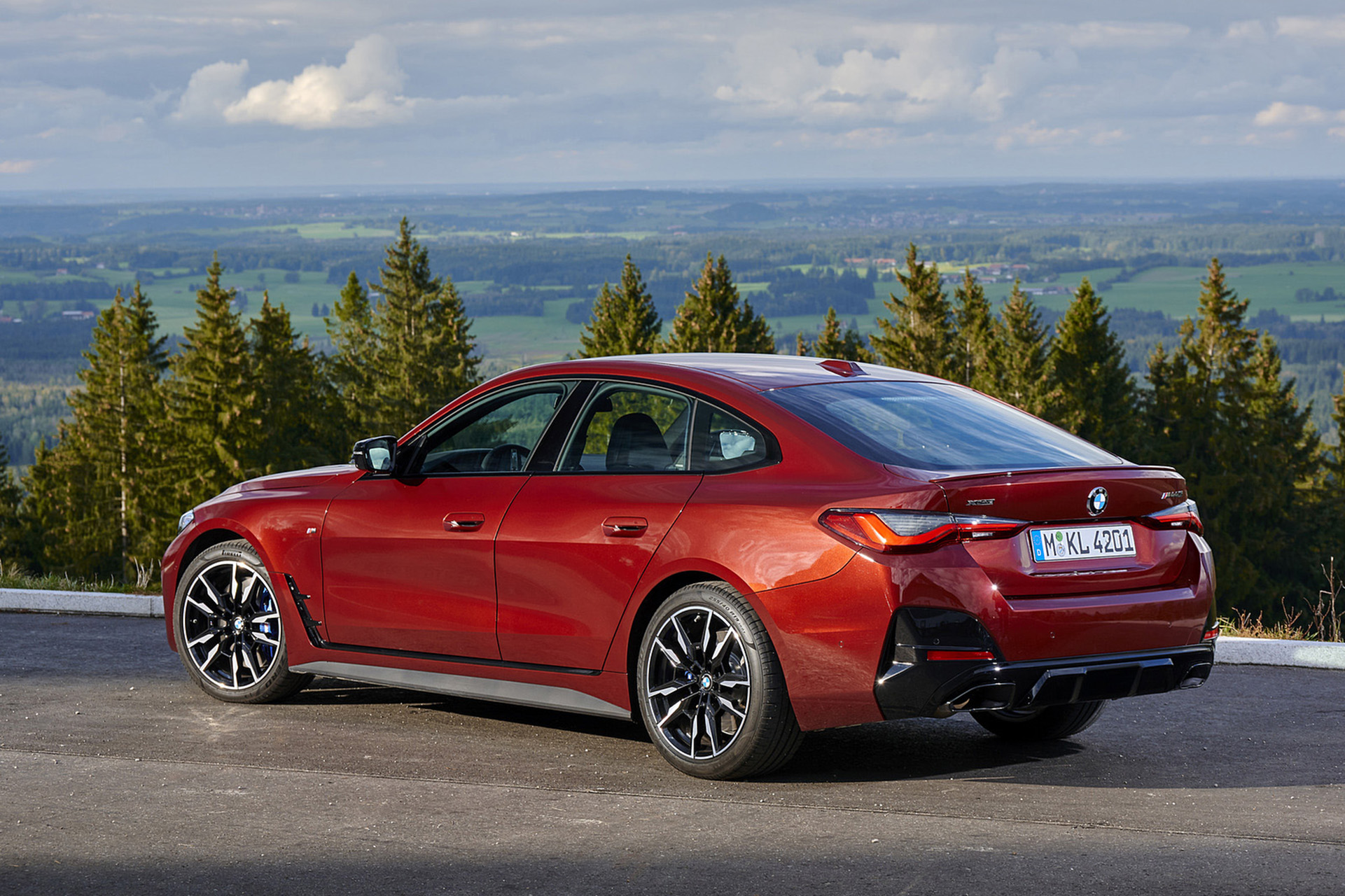 Download 2022 BMW M440i xDrive Gran Coupe - Rear Three-Quarter HD Wallpaper 1921x1280 #105