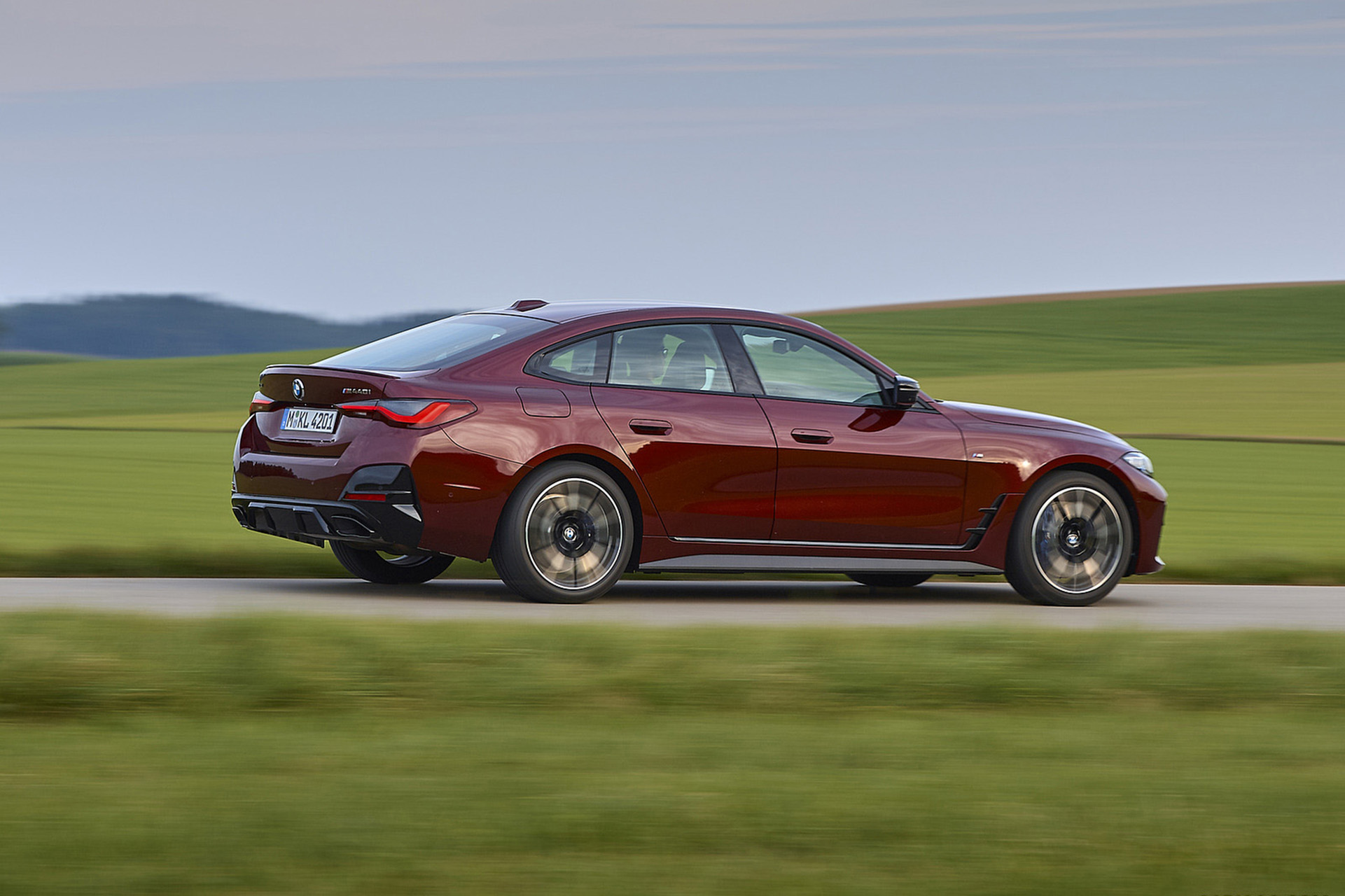 Download 2022 BMW M440i xDrive Gran Coupe - Rear Three-Quarter HD Wallpaper 1921x1280 #74