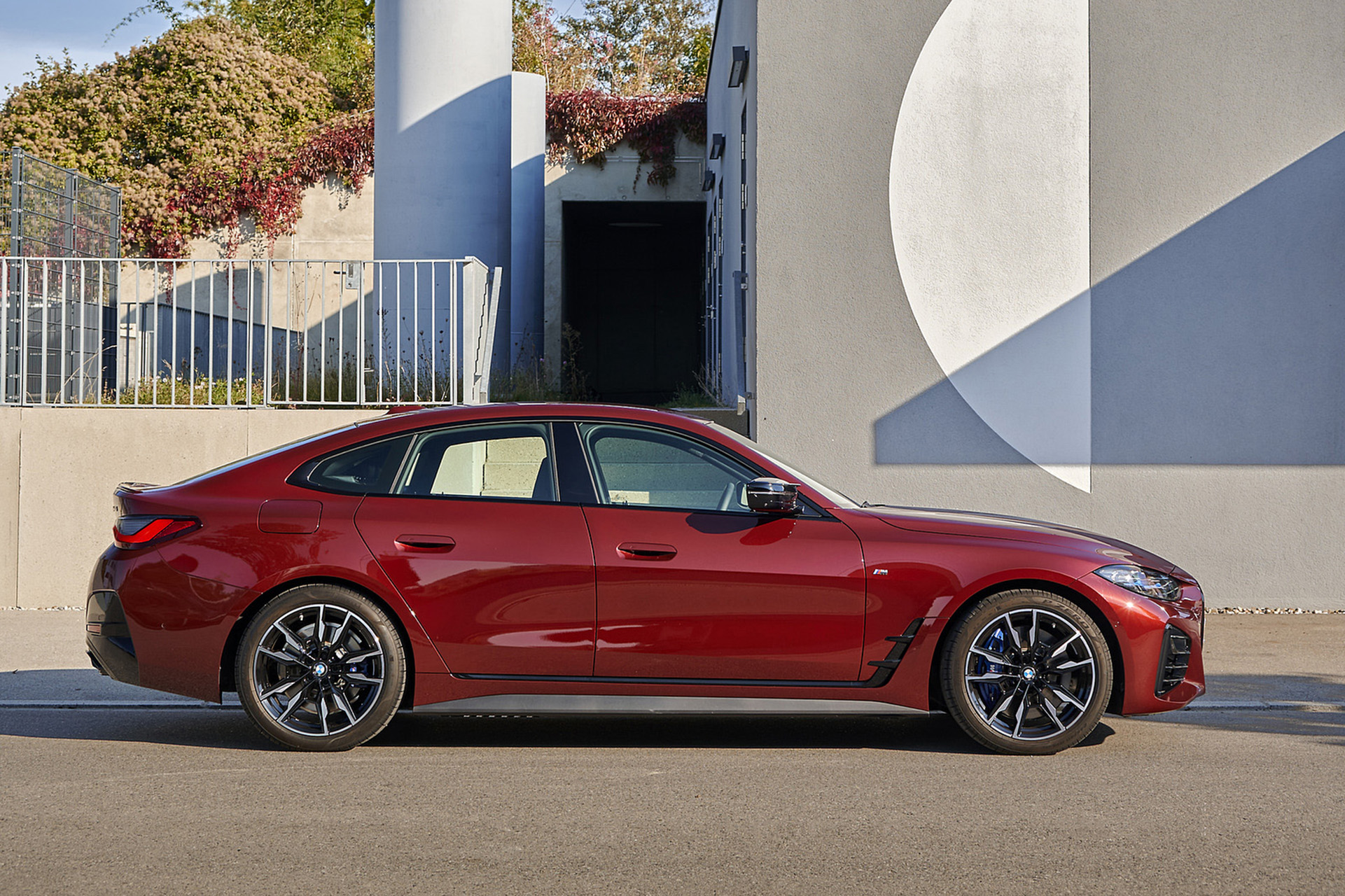 Download 2022 BMW M440i xDrive Gran Coupe - Side HD Wallpaper 1921x1280 #80