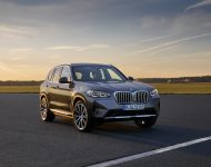 2022 BMW X3 xDrive 30e - Front Three-Quarter Wallpaper 190x150