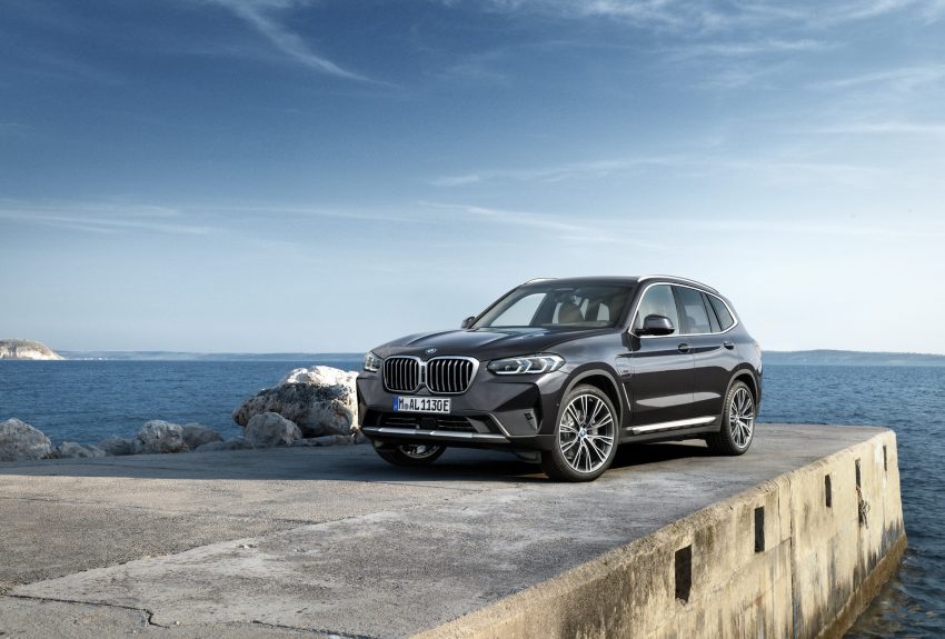 2022 BMW X3 xDrive 30e - Front Three-Quarter Wallpaper 850x575 #20