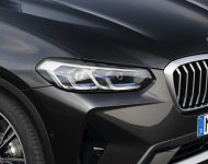 2022 BMW X3 xDrive 30e - Headlight Wallpaper 190x150
