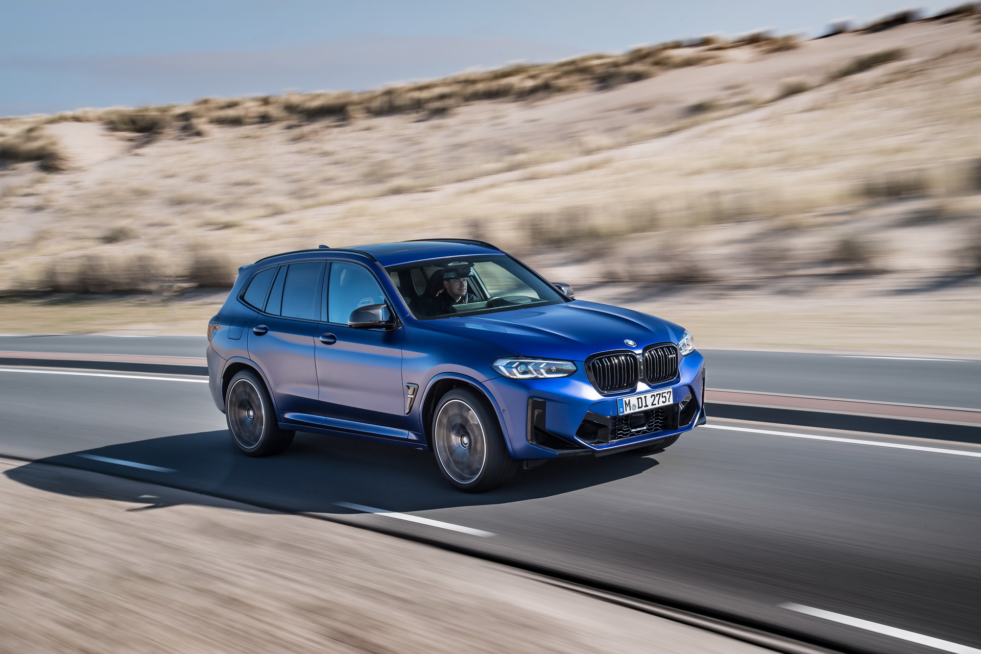 Download 2022 BMW X3 M Competition - Front Three-Quarter HD Wallpaper 1921x1281 #10