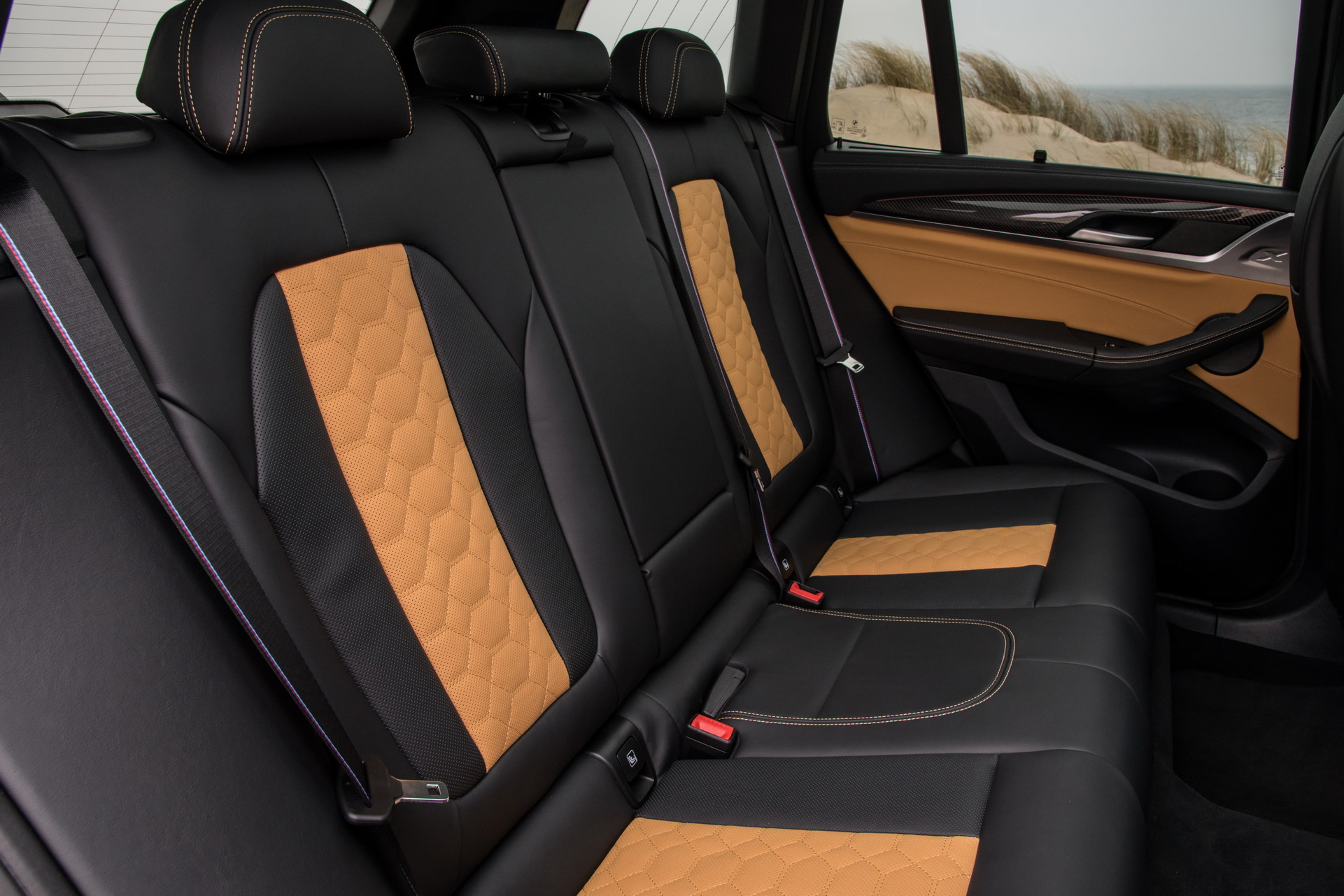 Download 2022 BMW X3 M Competition - Interior, Rear Seats HD Wallpaper 1921x1281 #46