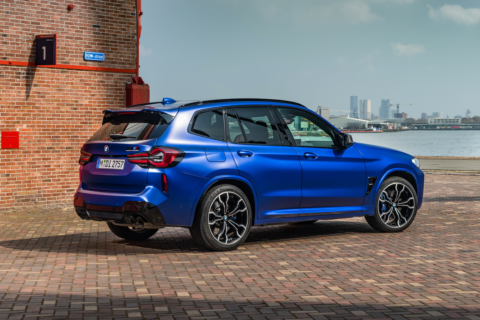 Download 2022 BMW X3 M Competition - Rear Three-Quarter HD Wallpaper 1921x1281 #34