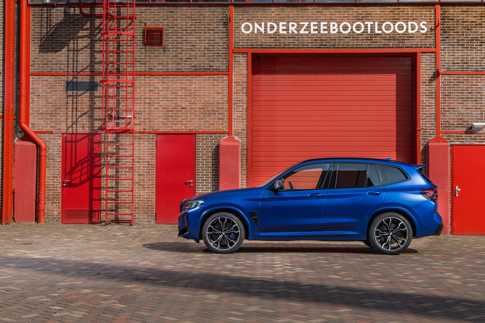 Download 2022 BMW X3 M Competition - Side HD Wallpaper 1921x1281 #37