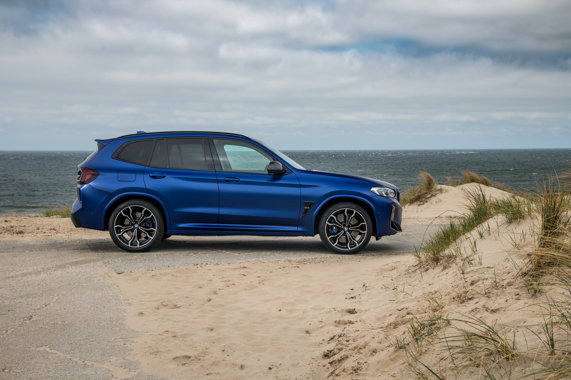 Download 2022 BMW X3 M Competition - Side HD Wallpaper 1921x1281 #22