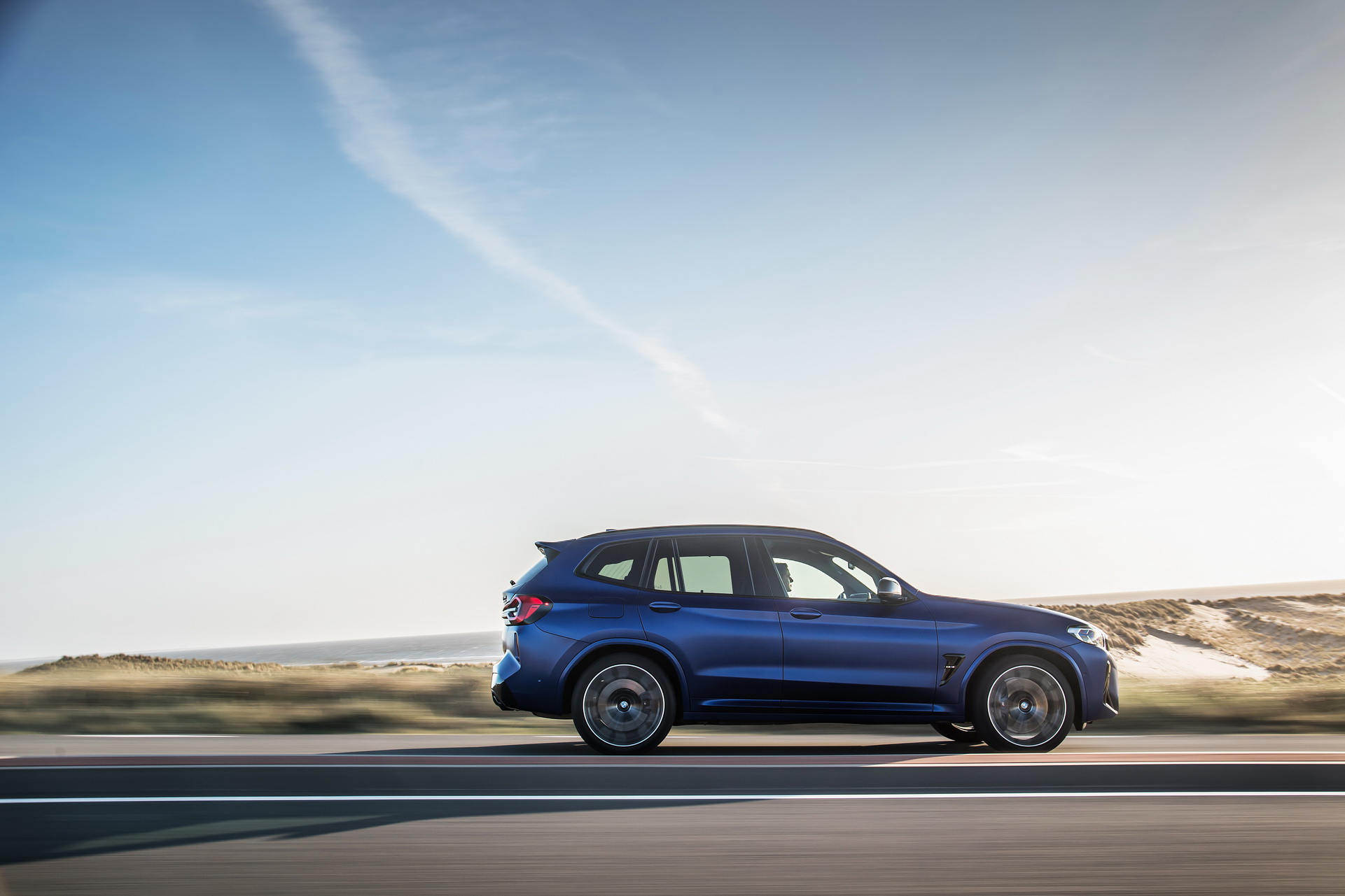 Download 2022 BMW X3 M Competition - Side HD Wallpaper 1921x1281 #15