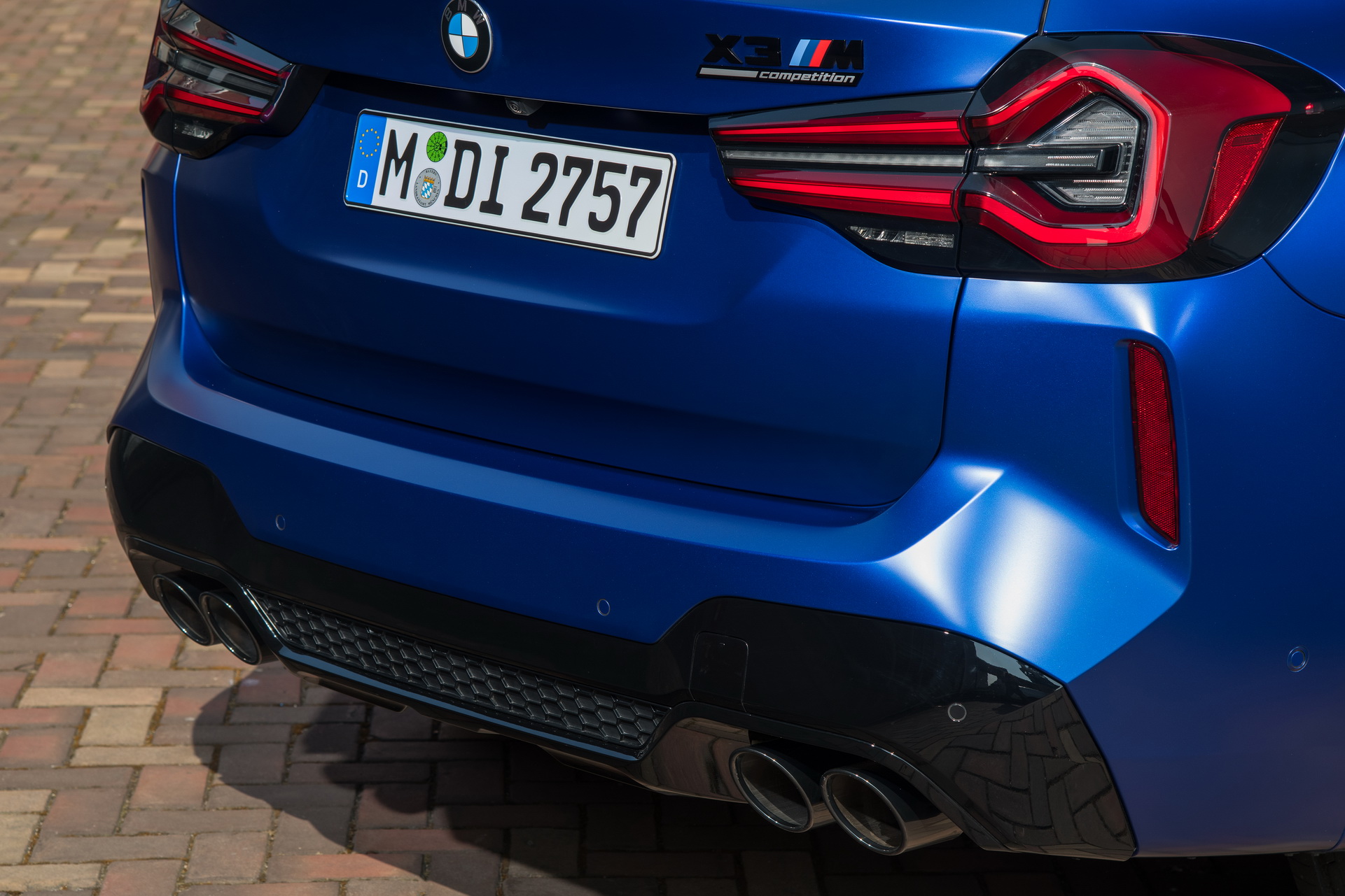 Download 2022 BMW X3 M Competition - Tail Light HD Wallpaper 1921x1281 #44