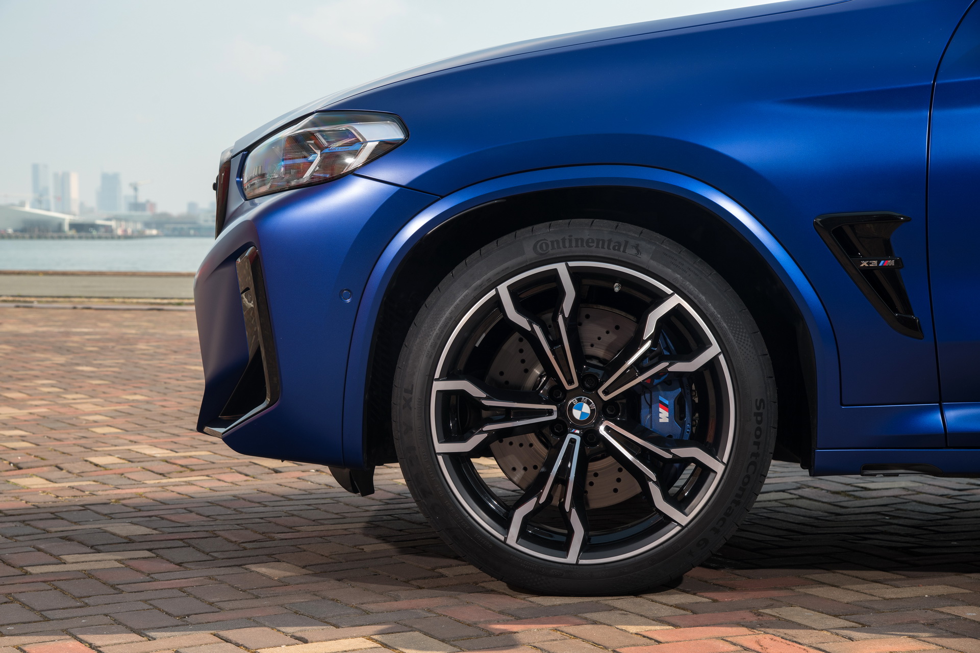Download 2022 BMW X3 M Competition - Wheel HD Wallpaper 1921x1281 #39
