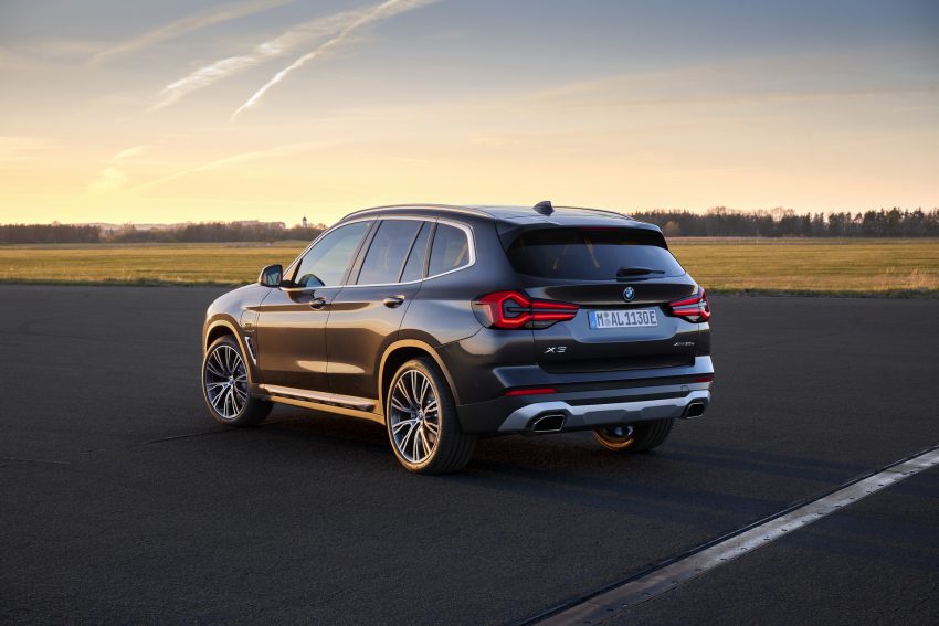 2022 BMW X3 xDrive 30e - Rear Three-Quarter Wallpaper 850x567 #15