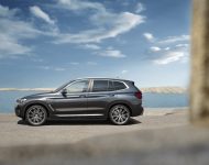 2022 BMW X3 xDrive 30e - Side Wallpaper 190x150