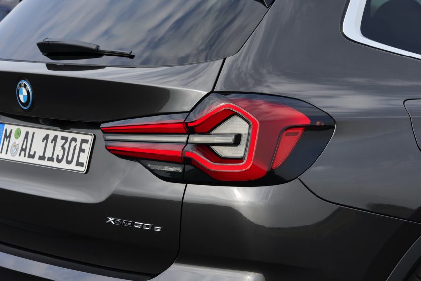 2022 BMW X3 xDrive 30e - Tail Light Wallpaper 850x567 #25