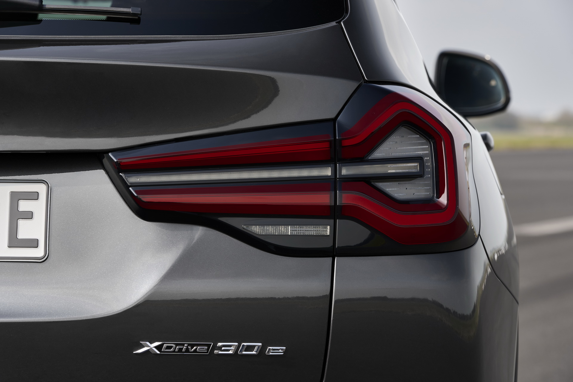Download 2022 BMW X3 xDrive 30e - Tail Light HD Wallpaper 1921x1281 #27