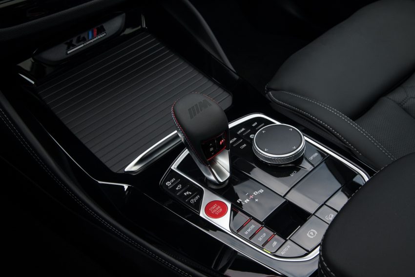 2022 BMW X4 M Competition - Central Console Wallpaper 850x567 #47