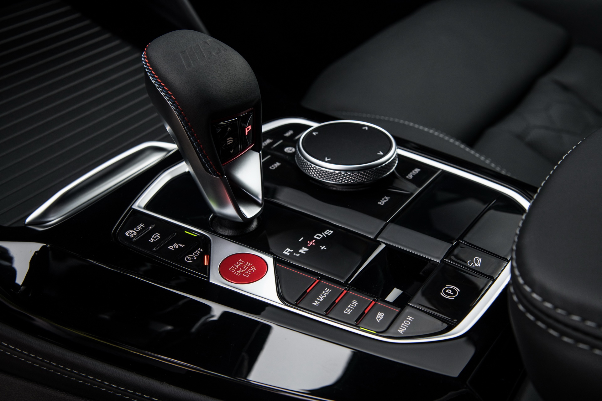 Download 2022 BMW X4 M Competition - Central Console HD Wallpaper 1921x1281 #48