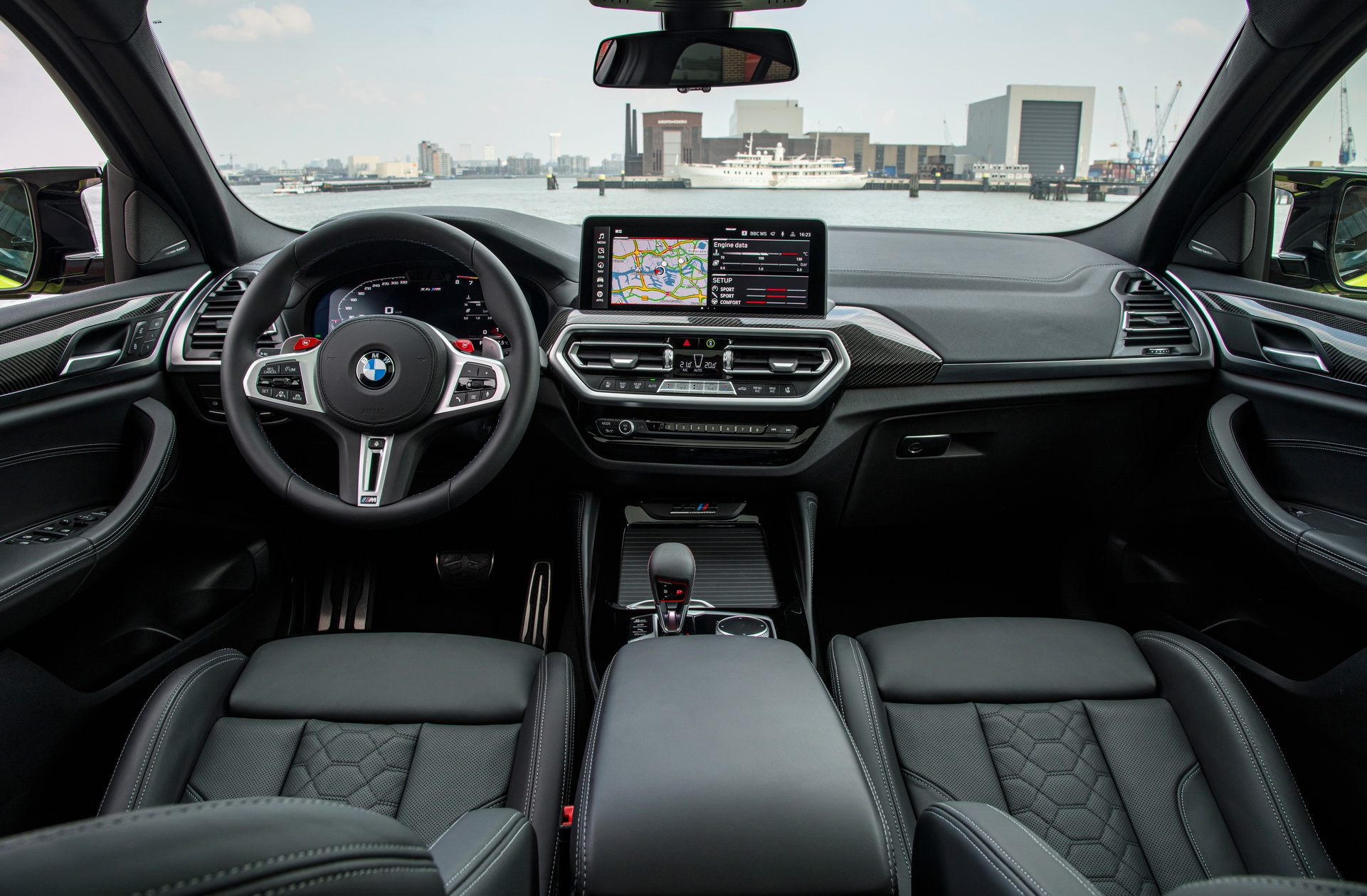 Download 2022 BMW X4 M Competition - Interior, Cockpit HD Wallpaper 1921x1259 #39