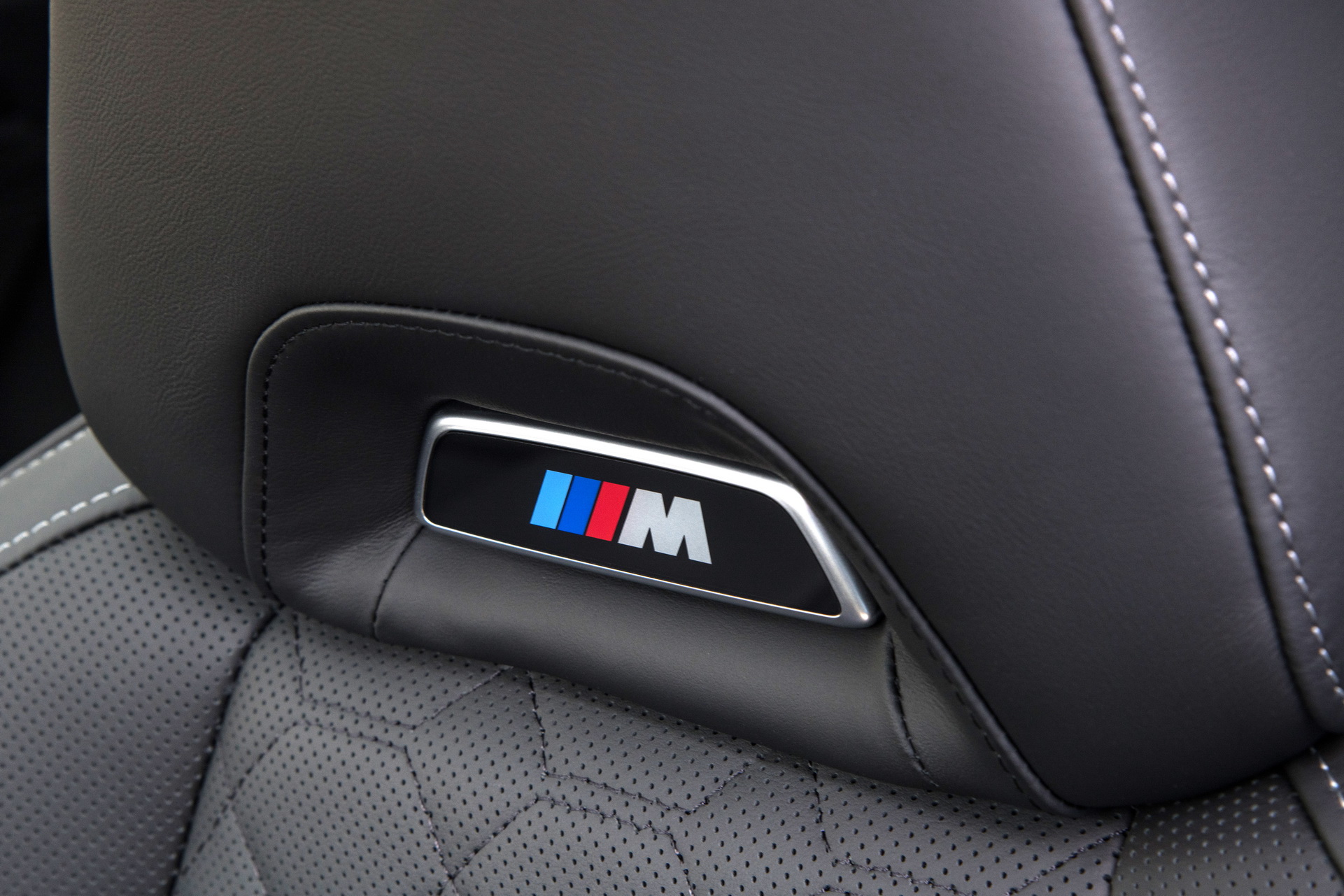 Download 2022 BMW X4 M Competition - Interior, Seats HD Wallpaper 1921x1281 #45