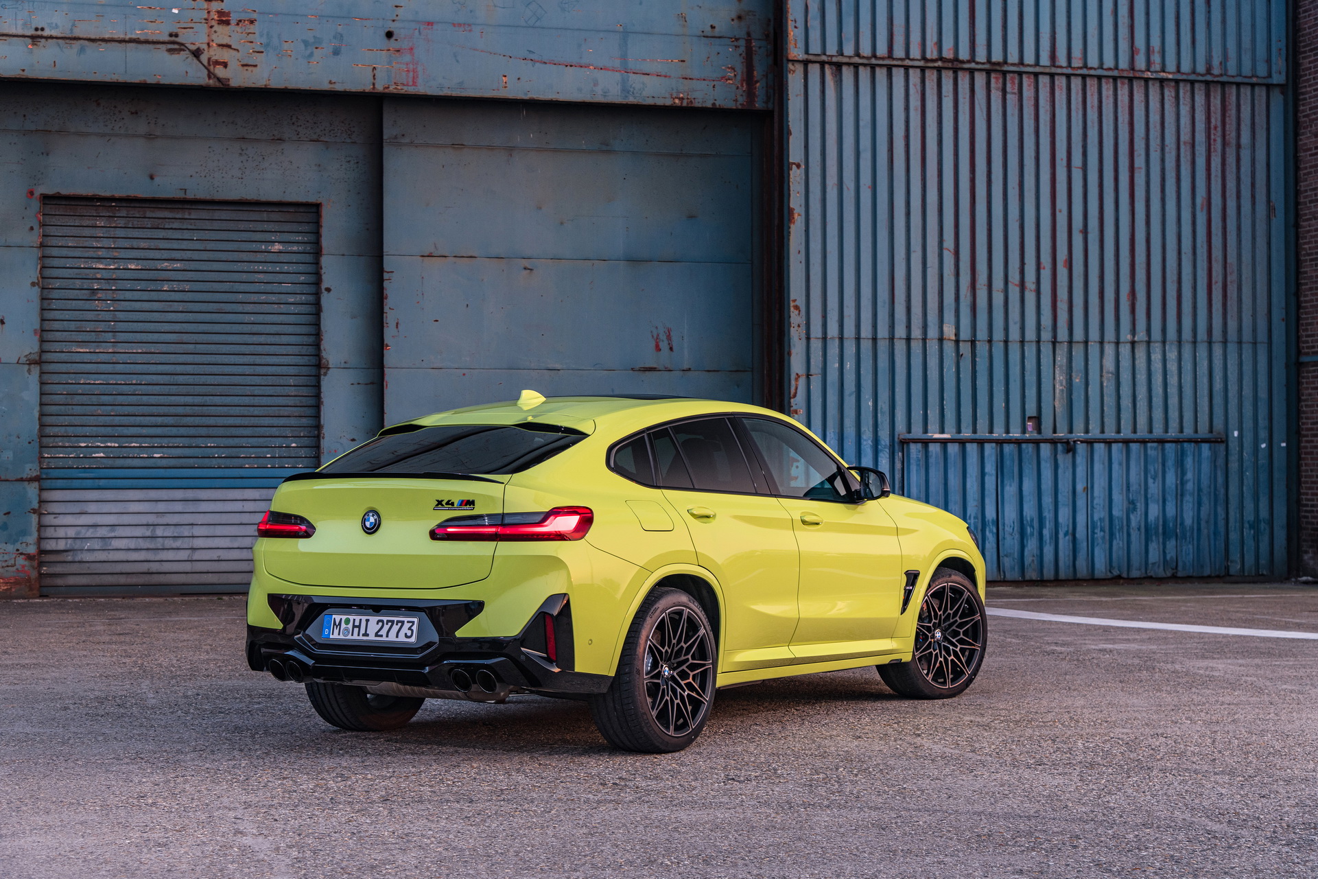 Download 2022 BMW X4 M Competition - Rear Three-Quarter HD Wallpaper 1921x1281 #25