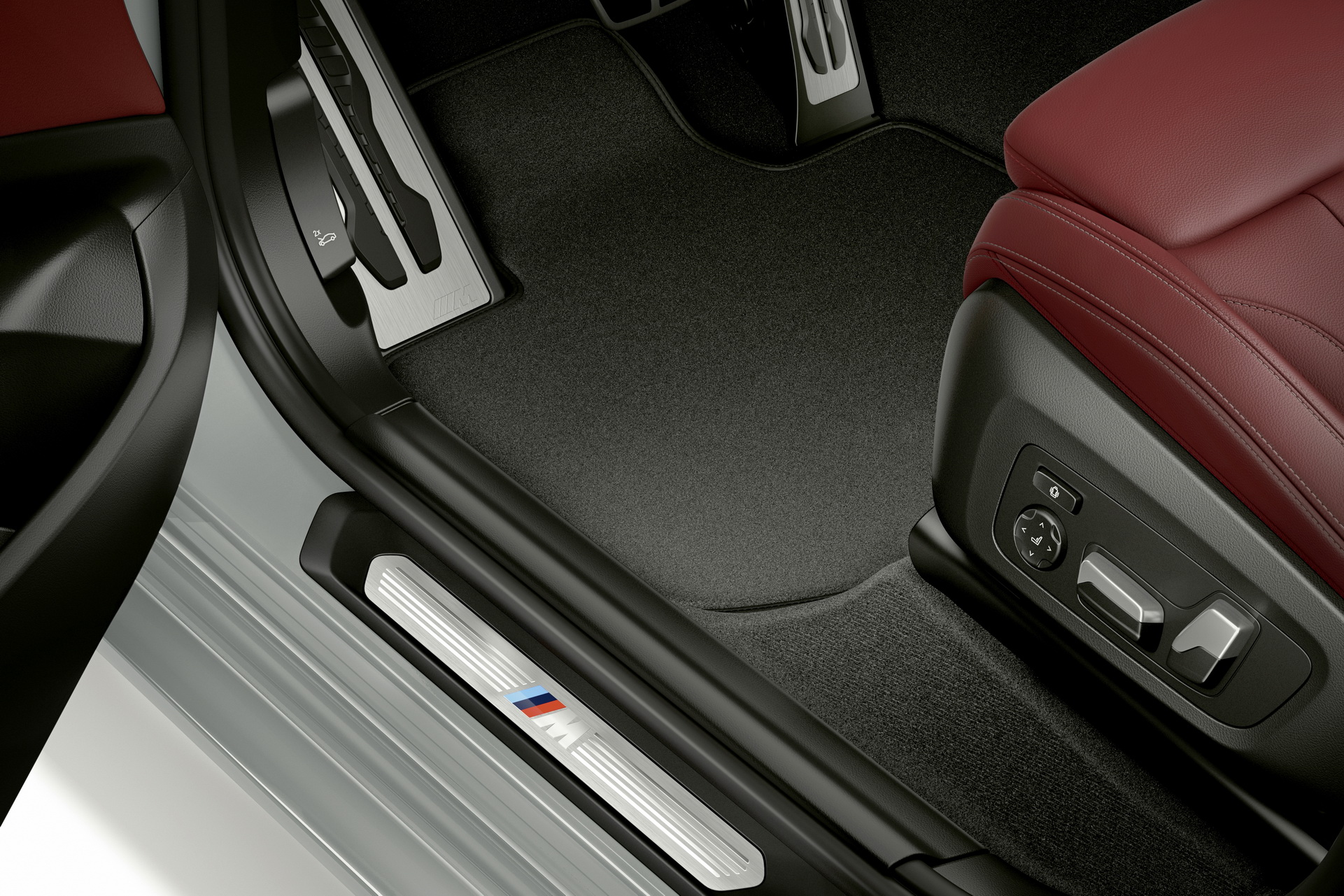Download 2022 BMW X4 M40i - Door Sill HD Wallpaper 1921x1281 #30