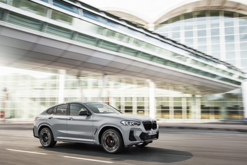 2022 BMW X4 M40i - Front Three-Quarter Wallpaper 850x567 #12