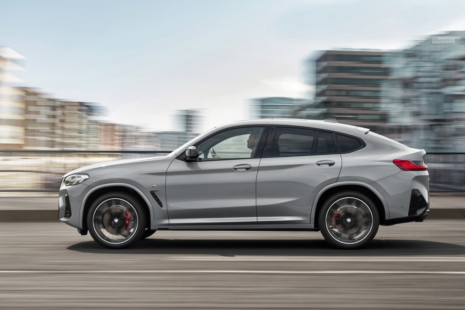 Download 2022 BMW X4 M40i - Side HD Wallpaper 1921x1283 #15