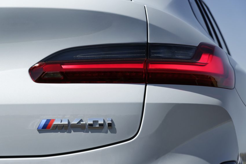 2022 BMW X4 M40i - Tail Light Wallpaper 850x567 #22