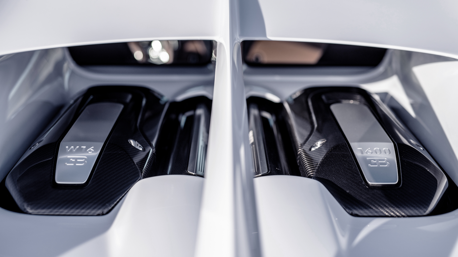 Download 2022 Bugatti Chiron Super Sport - Engine HD Wallpaper 1920x1080 #43