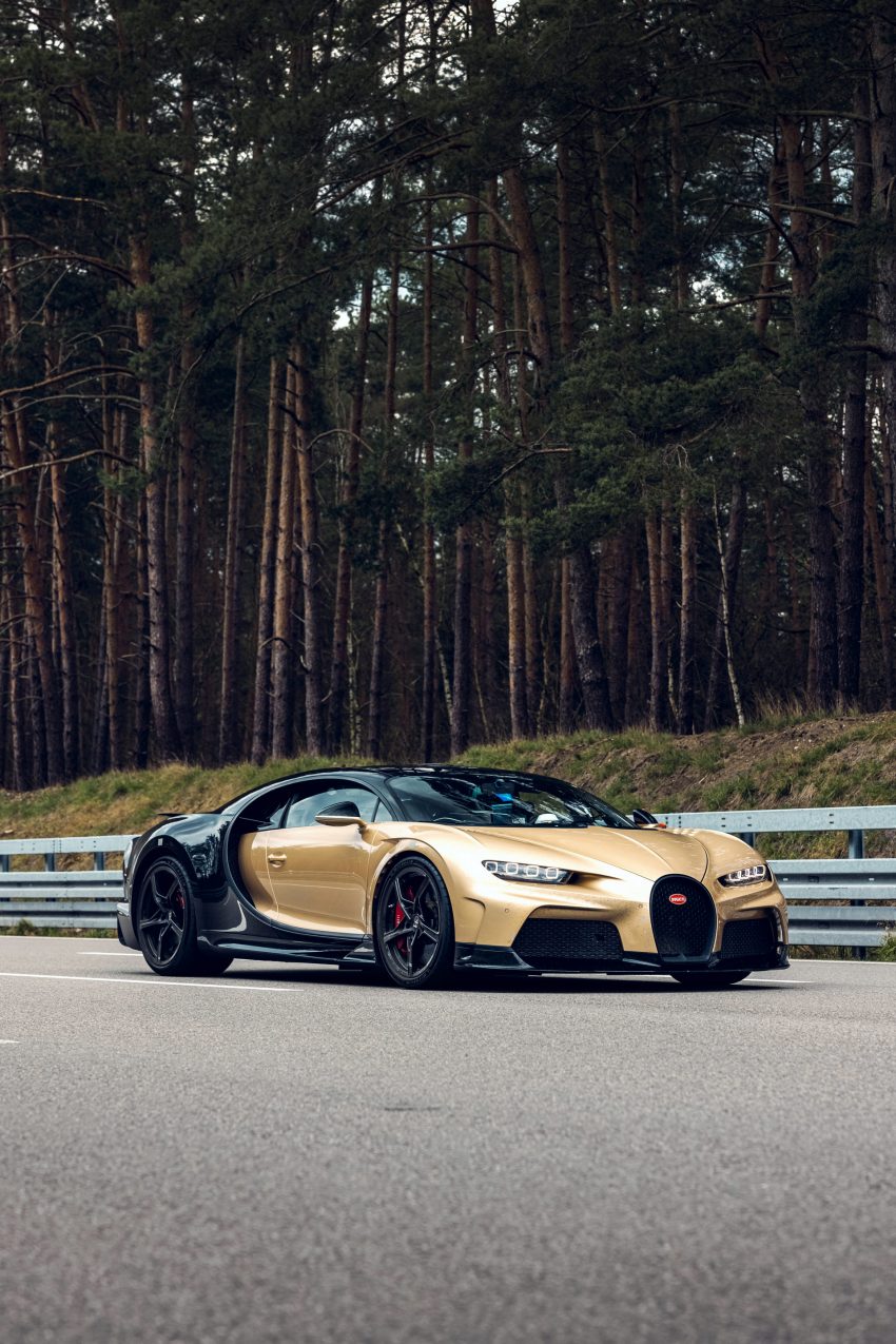 2022 Bugatti Chiron Super Sport - Front Phone Wallpaper 850x1275 #8