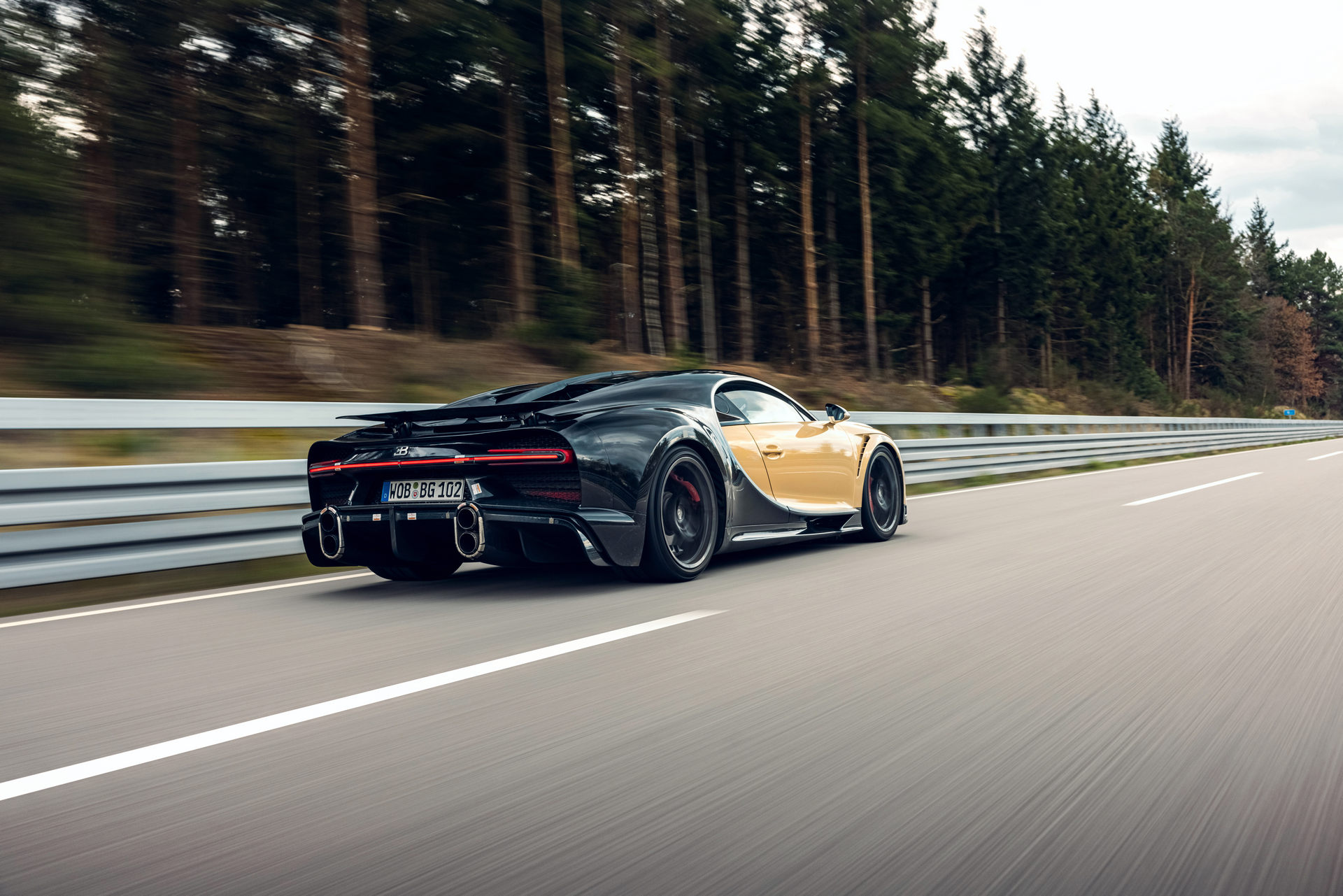 Download 2022 Bugatti Chiron Super Sport - Rear Three-Quarter HD Wallpaper 1920x1281 #4