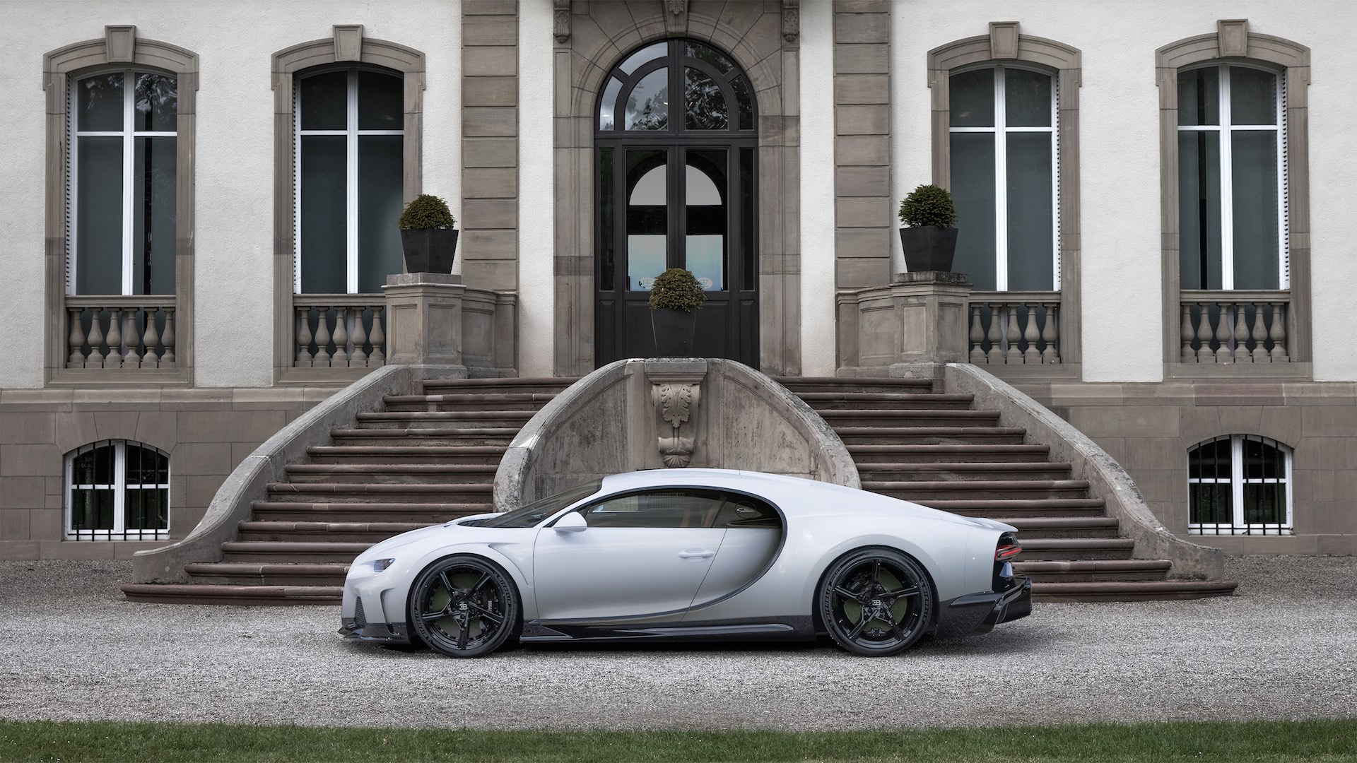 Download 2022 Bugatti Chiron Super Sport - Side HD Wallpaper 1920x1080 #28